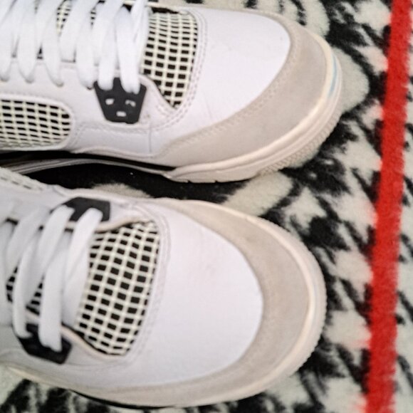 Size 6.5Y Nike Air Jordan 4 Retro Mid Military Black - Picture 12 of 16